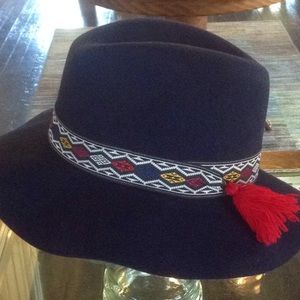 Adjustable wool hat